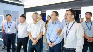 中国电信副总经理夏冰一行到新华三集团杭州总部考察